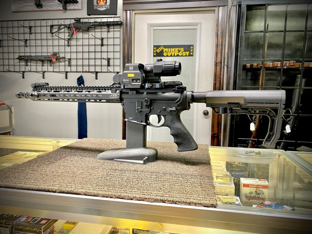 AR with holographic sight and magnifier